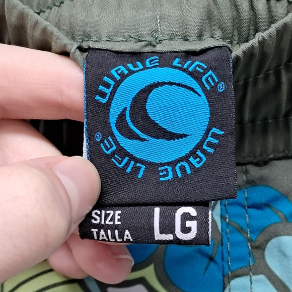 Wave Life Womens Floral Paisley Board Shorts Green Multi Color Size LG - Picture 2 of 10